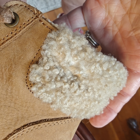 UGG boots nwot - Picture 13 of 14